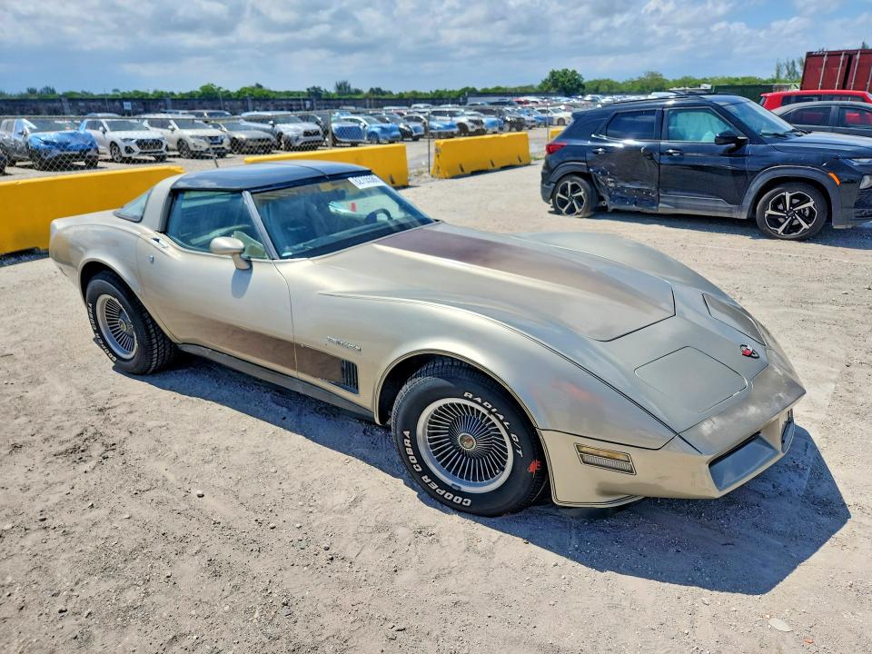 62755586 :رقم المزاد ، 1G1AY0788C5121304 vin ، 1982 Chevrolet Corvette مزاد بيع