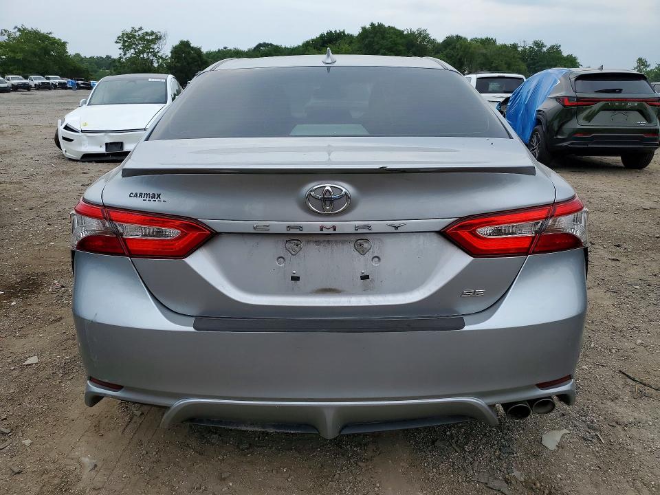 62357496 :رقم المزاد ، 4T1B11HK5KU773779 vin ، 2019 Toyota Camry مزاد بيع