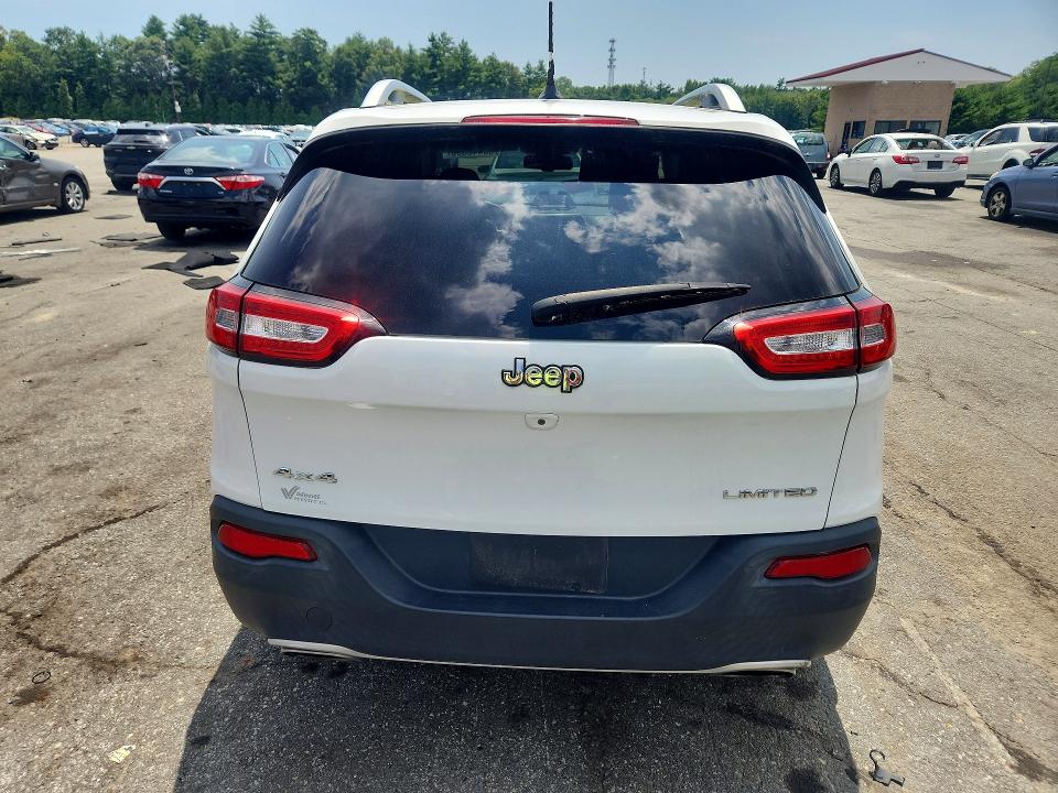 60442596 :رقم المزاد ، 1C4PJMDS1FW646667 vin ، 2015 Jeep Cherokee مزاد بيع