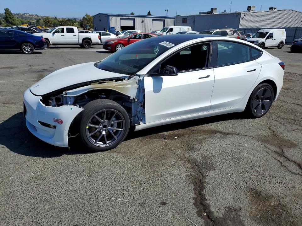 Продажа на аукционе авто 2023 Tesla Model 3, vin: 5YJ3E1EA3PF513051, номер лота: 58998056