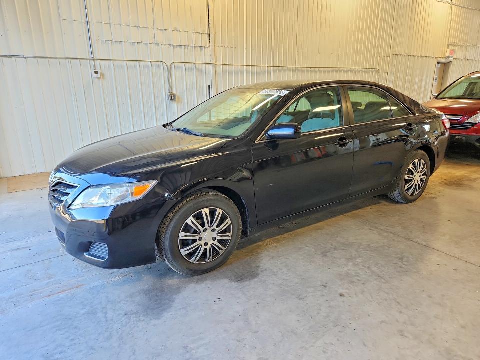 60964506 :رقم المزاد ، 4T4BF3EK0AR016827 vin ، 2010 Toyota Camry مزاد بيع