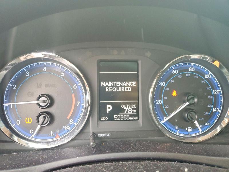 63149756 :رقم المزاد ، 5YFBURHE8JP848653 vin ، 2018 Toyota Corolla مزاد بيع