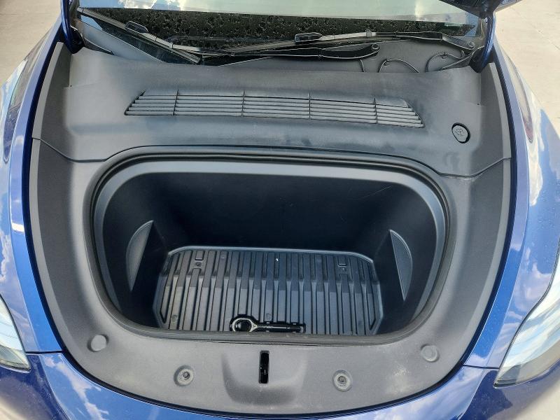 59319606 :رقم المزاد ، 7SAYGDEE8SA353715 vin ، 2025 Tesla Model Y مزاد بيع