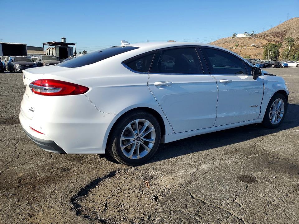 2019 Ford Fusion მანქანა იყიდება აუქციონზე, vin: 3FA6P0LU4KR176207, აუქციონის ნომერი: 59917336