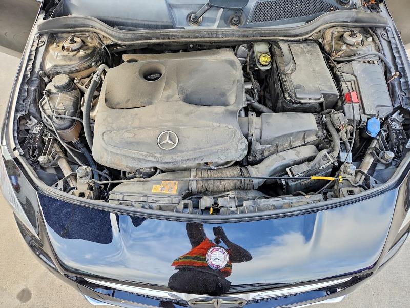 61484926 :رقم المزاد ، WDDSJ4EB8HN421122 vin ، 2017 Mercedes-benz Cla مزاد بيع