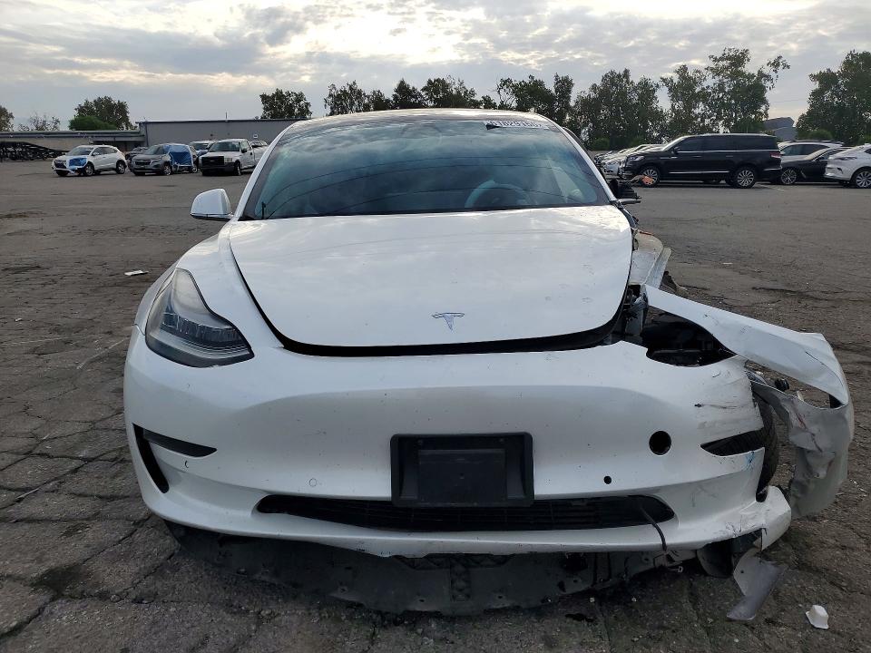 2020 Tesla Model 3 მანქანა იყიდება აუქციონზე, vin: 5YJ3E1EB6LF742763, აუქციონის ნომერი: 61829156