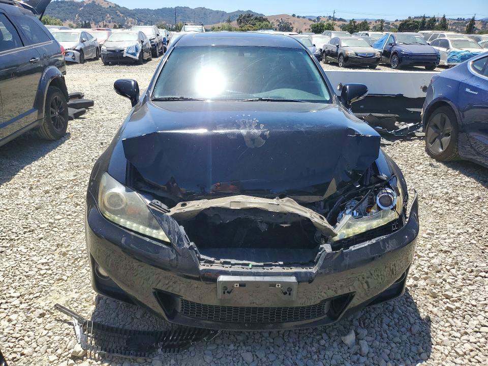 60717236 :رقم المزاد ، JTHBF5C2XB5151532 vin ، 2011 Lexus Is مزاد بيع
