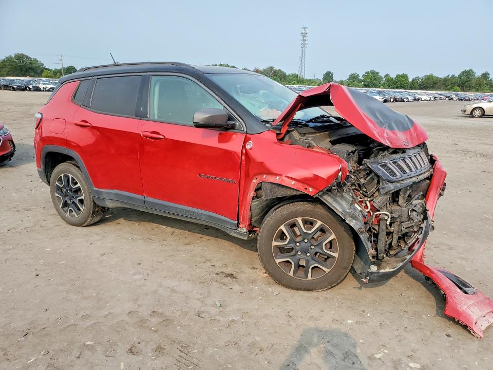 61519376 :رقم المزاد ، 3C4NJDDB5KT645285 vin ، 2019 Jeep Compass مزاد بيع