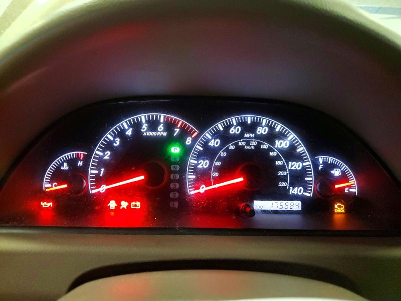 2005 Toyota Camry მანქანა იყიდება აუქციონზე, vin: 4T1BF30K25U618829, აუქციონის ნომერი: 61633456