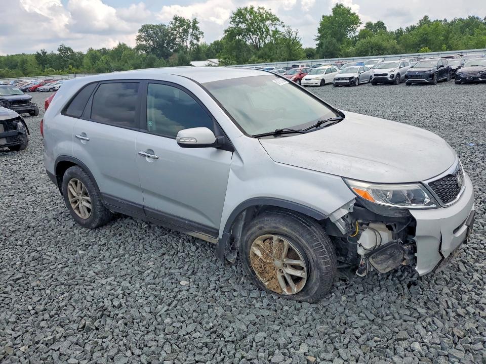 2015 Kia Sorento მანქანა იყიდება აუქციონზე, vin: 5XYKT3A69FG621129, აუქციონის ნომერი: 60783356