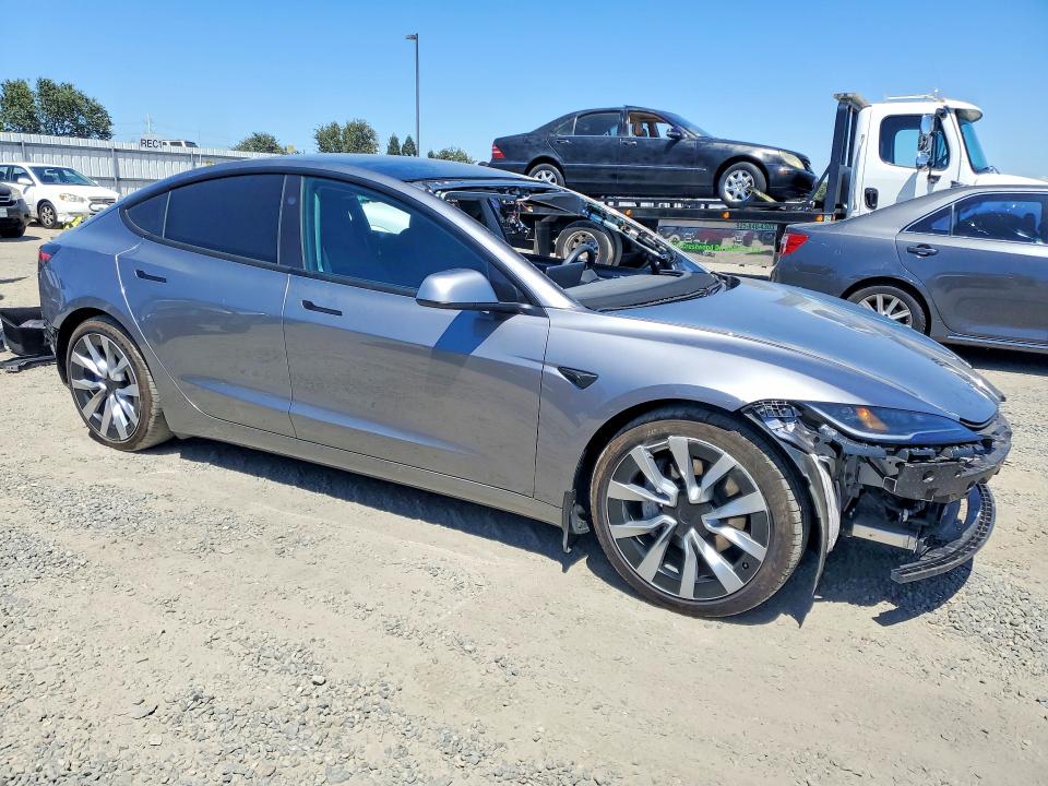 59814466 :رقم المزاد ، 5YJ3E1EB7SF963996 vin ، 2025 Tesla Model 3 مزاد بيع