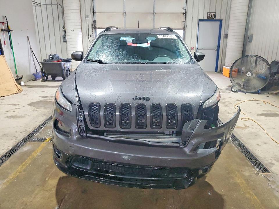 62487706 :رقم المزاد ، 1C4PJMCX0JD586592 vin ، 2018 Jeep Cherokee مزاد بيع