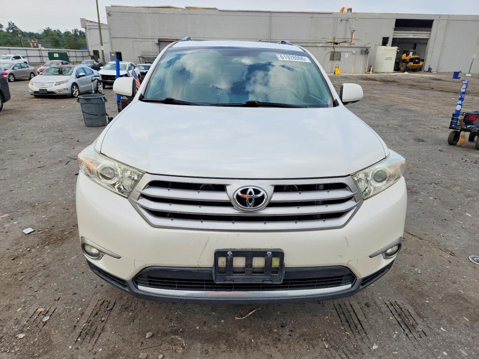 Продажа на аукционе авто 2013 Toyota Highlander, vin: 5TDYK3EH8DS105191, номер лота: 61928006