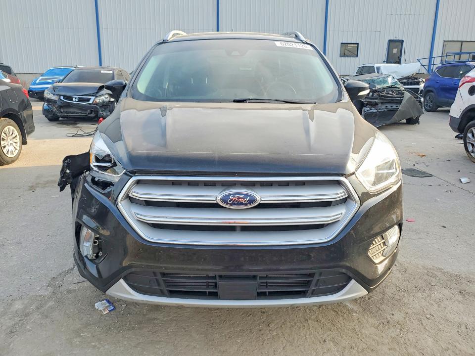 62021126 :رقم المزاد ، 1FMCU9J90JUA03134 vin ، 2018 Ford Escape مزاد بيع