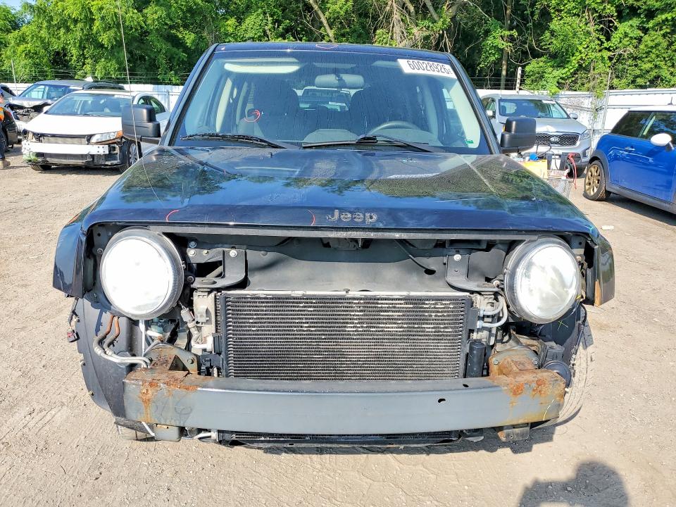 60028926 :رقم المزاد ، 1J4NT2GBXBD104551 vin ، 2011 Jeep Patriot مزاد بيع