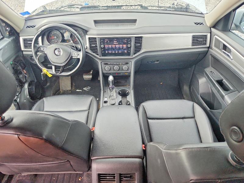 60163156 :رقم المزاد ، 1V2KR2CA7JC563785 vin ، 2018 Volkswagen Atlas مزاد بيع