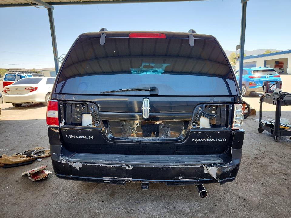 62968556 :رقم المزاد ، 5LMFU28558LJ08899 vin ، 2008 Lincoln Navigator مزاد بيع