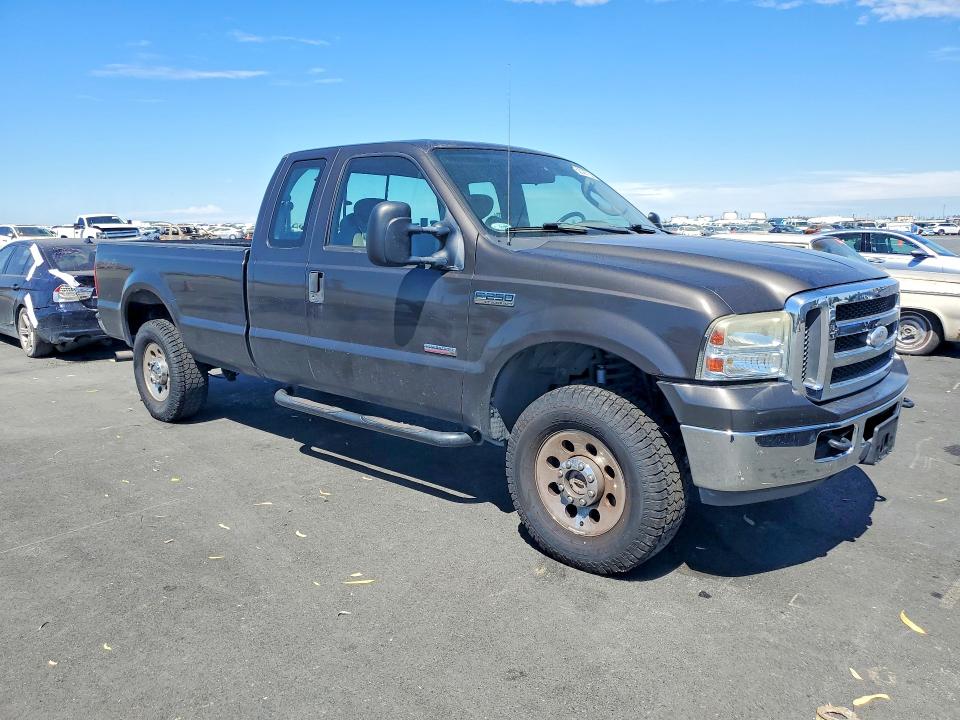 2005 Ford F250 მანქანა იყიდება აუქციონზე, vin: 1FTSX21P05EB21584, აუქციონის ნომერი: 62006706