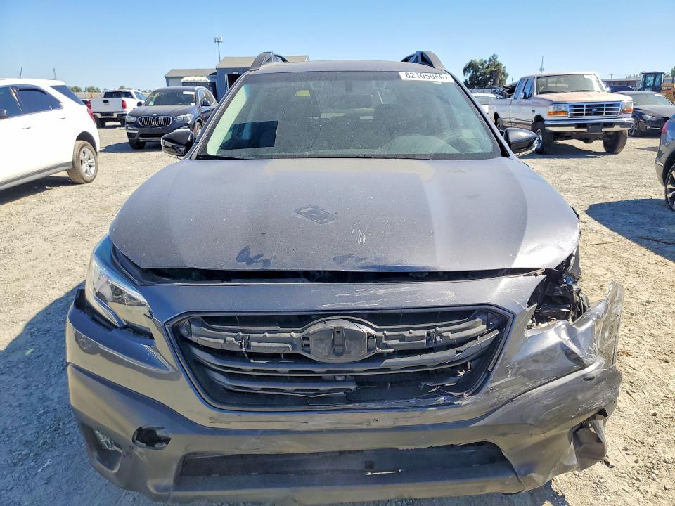 62105056 :رقم المزاد ، 4S4BTGLD2M3191721 vin ، 2021 Subaru Outback مزاد بيع