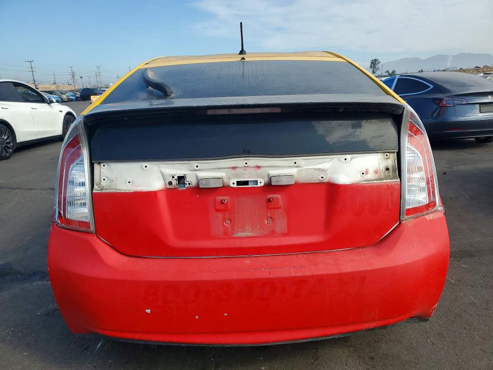 61541216 :رقم المزاد ، JTDKN3DU9F1980937 vin ، 2015 Toyota Prius مزاد بيع