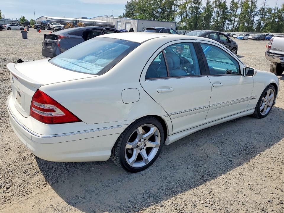 61392616 :رقم المزاد ، WDBRF52H97F911682 vin ، 2007 Mercedes-benz C مزاد بيع