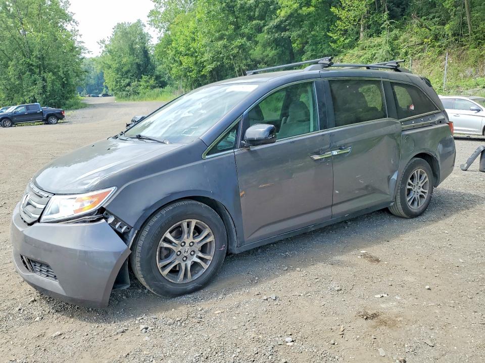 60128076 :رقم المزاد ، 5FNRL5H40DB047894 vin ، 2013 Honda Odyssey مزاد بيع