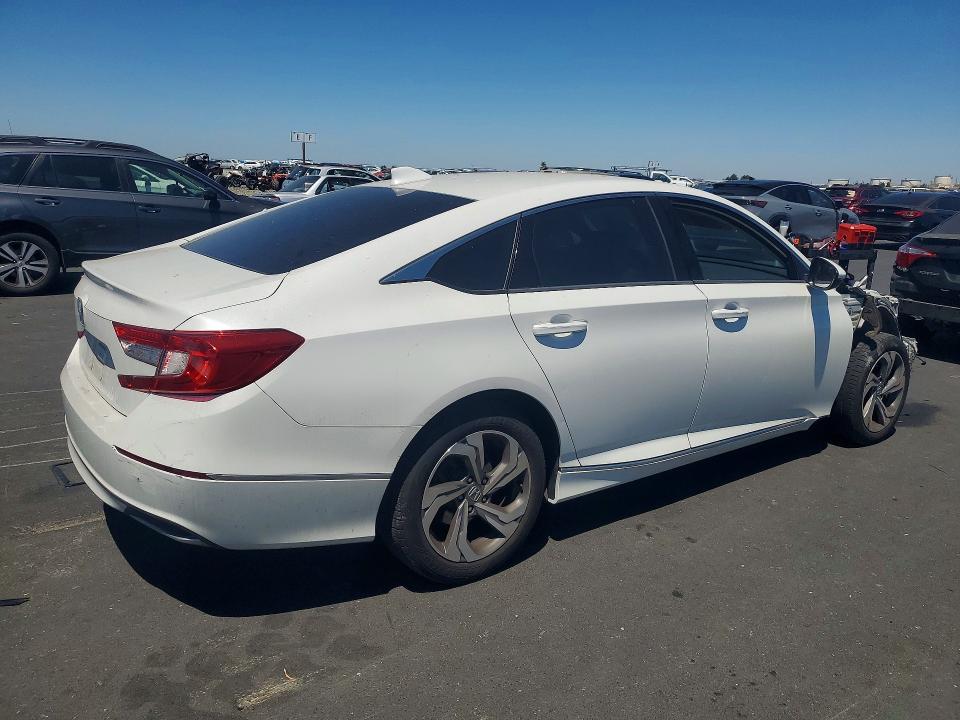 60639156 :رقم المزاد ، 1HGCV1F5XJA083179 vin ، 2018 Honda Accord مزاد بيع