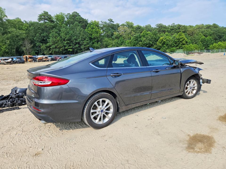 Продажа на аукционе авто 2020 Ford Fusion, vin: 3FA6P0HD8LR123214, номер лота: 62003736