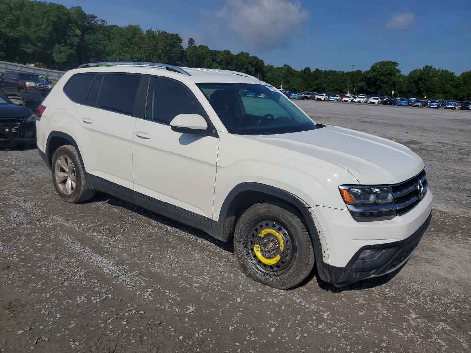 59795536 :رقم المزاد ، 1V2CR2CA6JC562065 vin ، 2018 Volkswagen Atlas مزاد بيع
