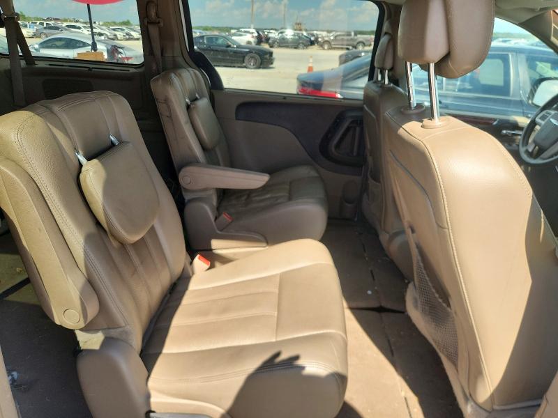 2015 Chrysler Town & Country მანქანა იყიდება აუქციონზე, vin: 2C4RC1CG2FR656874, აუქციონის ნომერი: 60251346