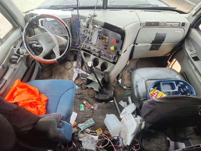 60697926 :رقم المزاد ، 1FUJA6CK27LW13398 vin ، 2007 Freightliner Columbia 1 مزاد بيع