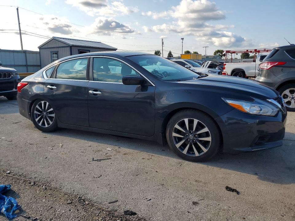 Продаж на аукціоні авто 2016 Nissan Altima, vin: 1N4AL3AP3GN310932, номер лоту: 61617236