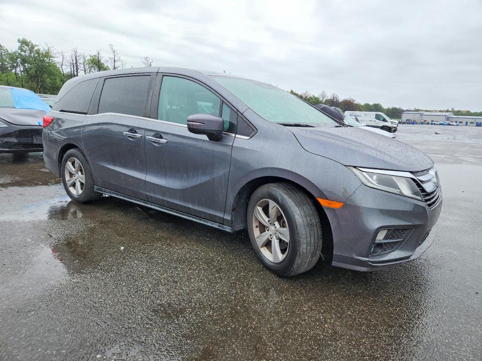 59194696 :رقم المزاد ، 5FNRL6H57JB086234 vin ، 2018 Honda Odyssey مزاد بيع