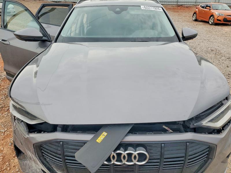 Продажа на аукционе авто 2022 Audi E-tron, vin: WA1AAAGE6NB012331, номер лота: 62277926