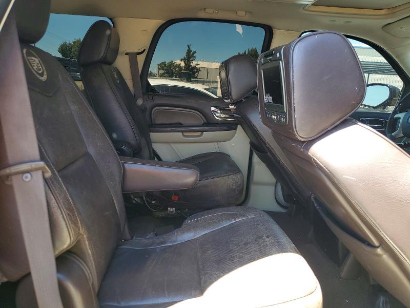 62634556 :رقم المزاد ، 1GYS4DEF7BR263743 vin ، 2011 Cadillac Escalade مزاد بيع