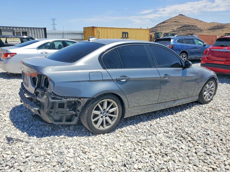 60896756 :رقم المزاد ، WBAPH7G54ANM52486 vin ، 2010 Bmw 328 مزاد بيع