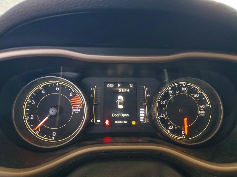 60031506 :رقم المزاد ، 1C4PJMCB1HW631025 vin ، 2017 Jeep Cherokee مزاد بيع