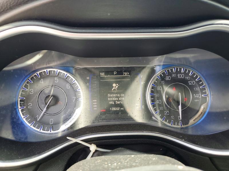 61532336 :رقم المزاد ، 1C3CCCAB6FN668942 vin ، 2015 Chrysler 200 مزاد بيع