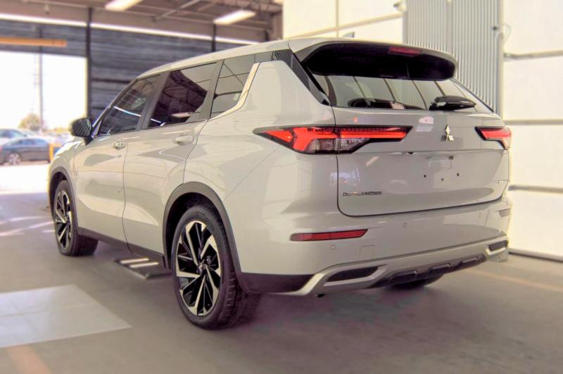 2024 Mitsubishi Outlander მანქანა იყიდება აუქციონზე, vin: JA4J3VA81RZ021066, აუქციონის ნომერი: 62655346