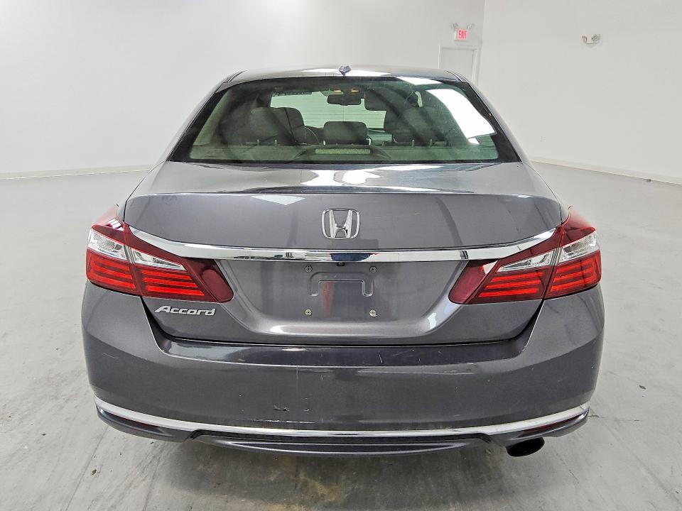 Продажа на аукционе авто 2017 Honda Accord, vin: 1HGCR2F97HA039499, номер лота: 57770806