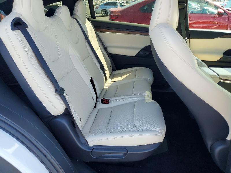 61587186 :رقم المزاد ، 7SAXCDE58PF404180 vin ، 2023 Tesla Model X مزاد بيع