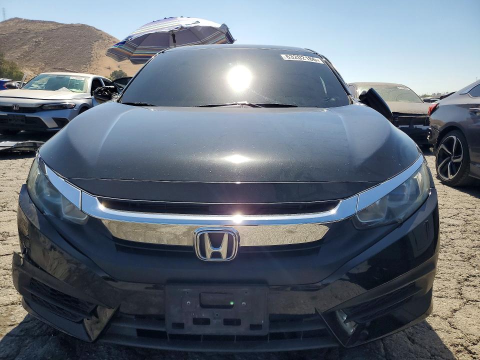 Продаж на аукціоні авто 2018 Honda Civic, vin: 2HGFC2F56JH540001, номер лоту: 63202186
