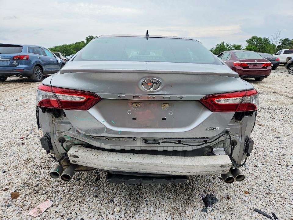 61686676 :رقم المزاد ، 4T1B61HK2KU746119 vin ، 2019 Toyota Camry مزاد بيع