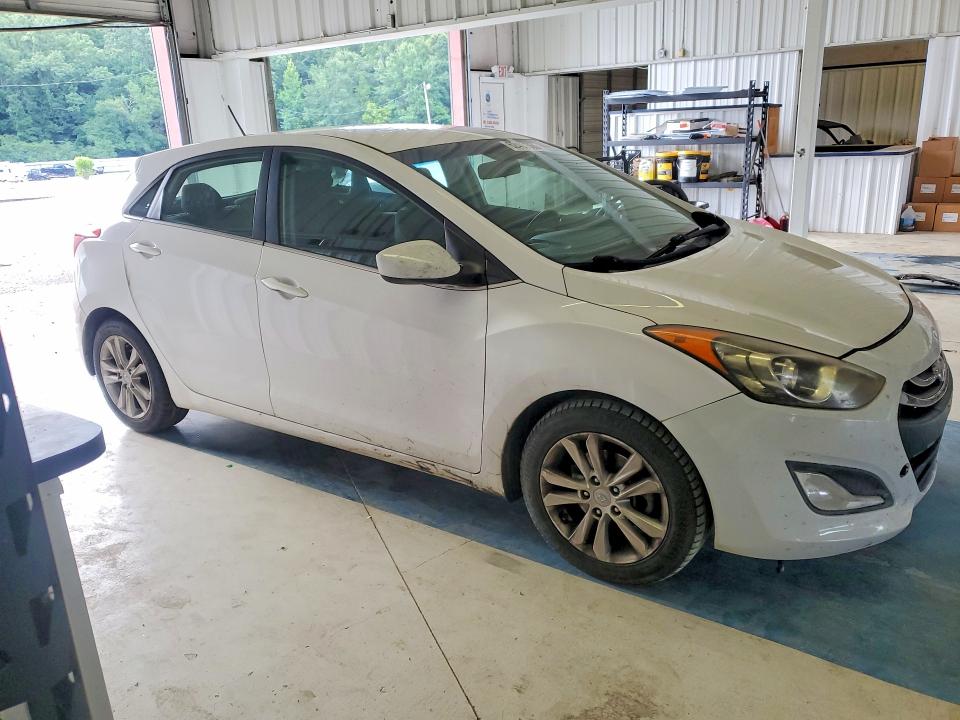 2014 Hyundai Elantra Gt მანქანა იყიდება აუქციონზე, vin: KMHD35LH5EU190879, აუქციონის ნომერი: 62407366