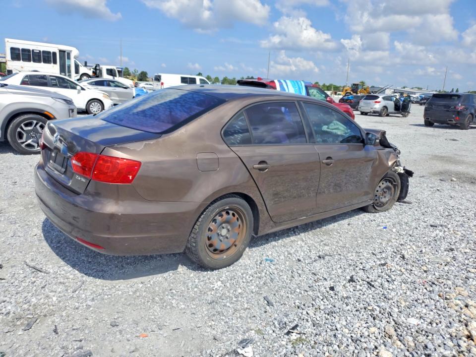 62466546 :رقم المزاد ، 3VWDZ7AJXBM133126 vin ، 2011 Volkswagen Jetta مزاد بيع