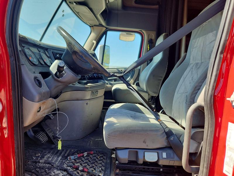 Auction sale of the 2017 Freightliner Cascadia 125, vin: 3AKJGLDR2HSHF4212, lot number: 62141646