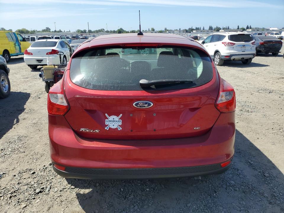 59825696 :رقم المزاد ، 1FADP3K23EL442733 vin ، 2014 Ford Focus مزاد بيع