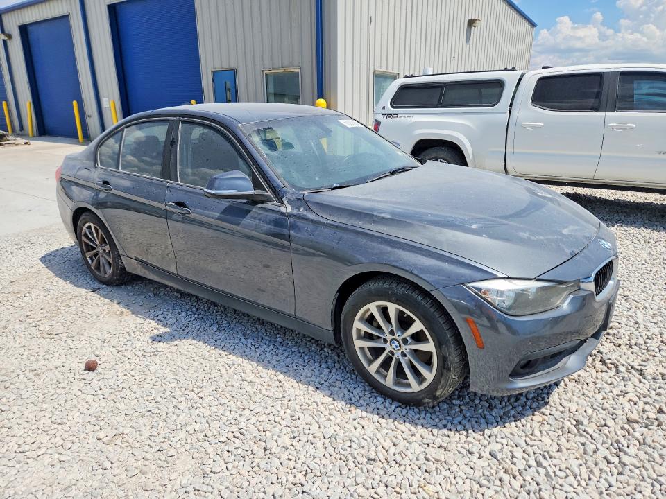 Продаж на аукціоні авто 2017 Bmw 320, vin: WBA8E1G55HNU12972, номер лоту: 59300886