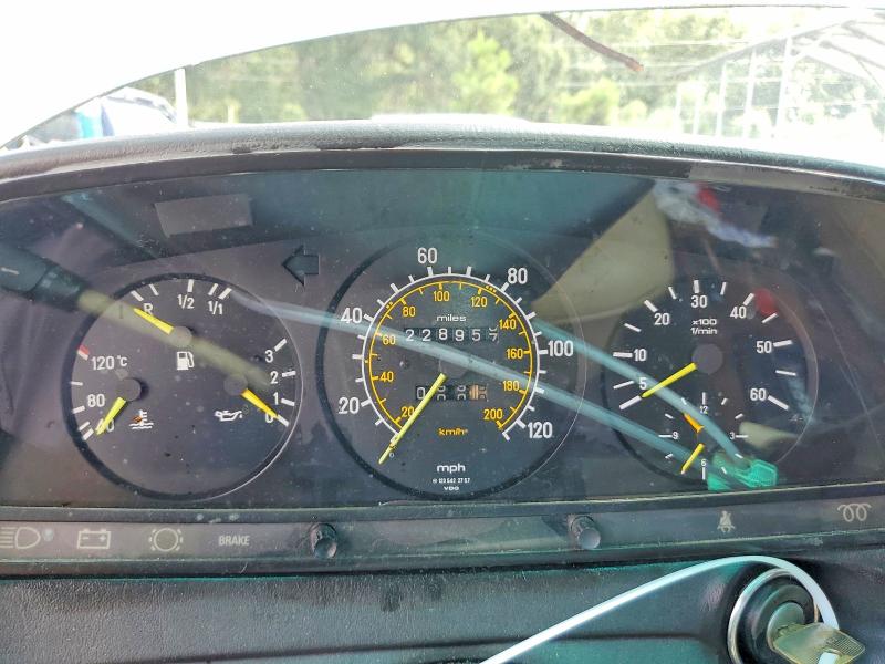 1985 Mercedes-benz 300 მანქანა იყიდება აუქციონზე, vin: WDBAB33C0FA208189, აუქციონის ნომერი: 62817496