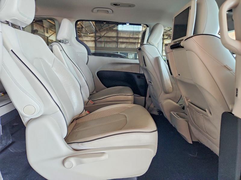 2018 Chrysler Pacifica მანქანა იყიდება აუქციონზე, vin: 2C4RC1N77JR159177, აუქციონის ნომერი: 62658926